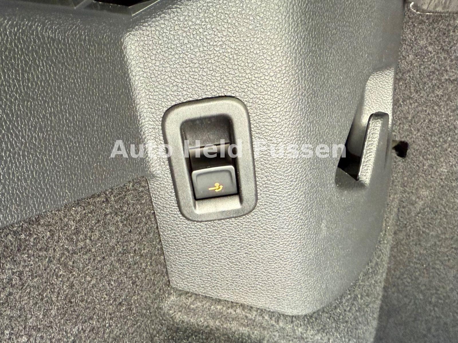 Volkswagen Golf VIII Style 4Motion Aut Pano Matrix ACC AHK, миниатюра 27