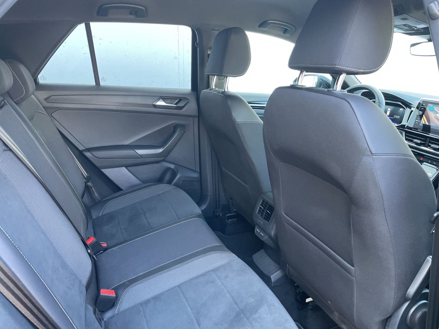 T-Roc 1.5 TSI DSG R-Line AHK/Kamera/Navi/App-Con