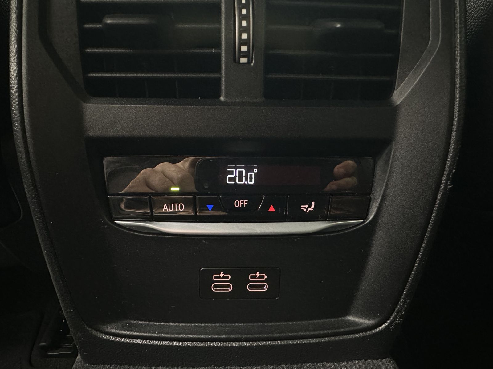 Fahrzeugabbildung BMW 320d Touring M-Sport NAV+LED+ACC+SHZ+VCOCK+18ZO