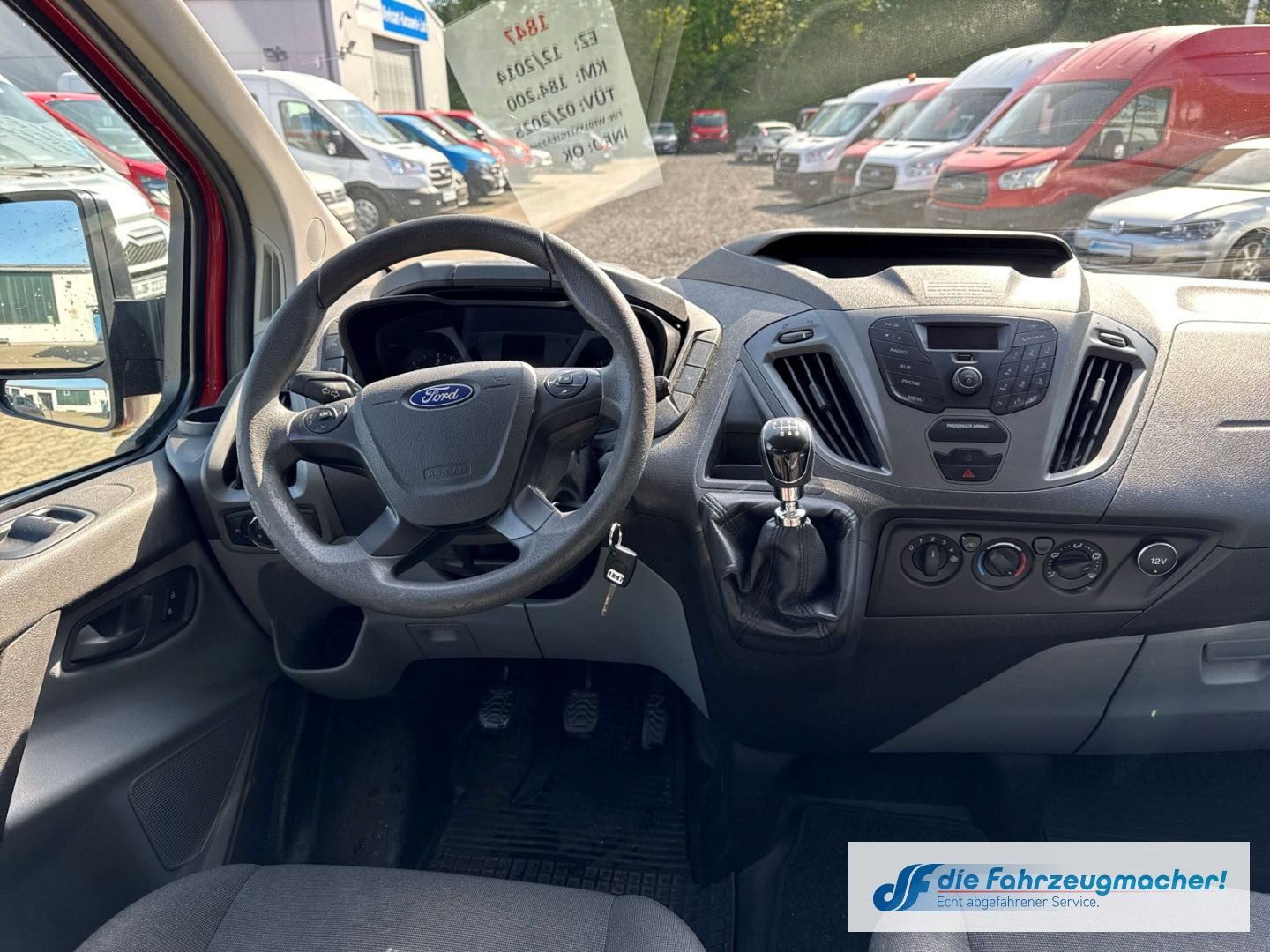 Fahrzeugabbildung Ford Transit Custom Kombi 300 L1 2.2 TDCi *1847 *EXPO