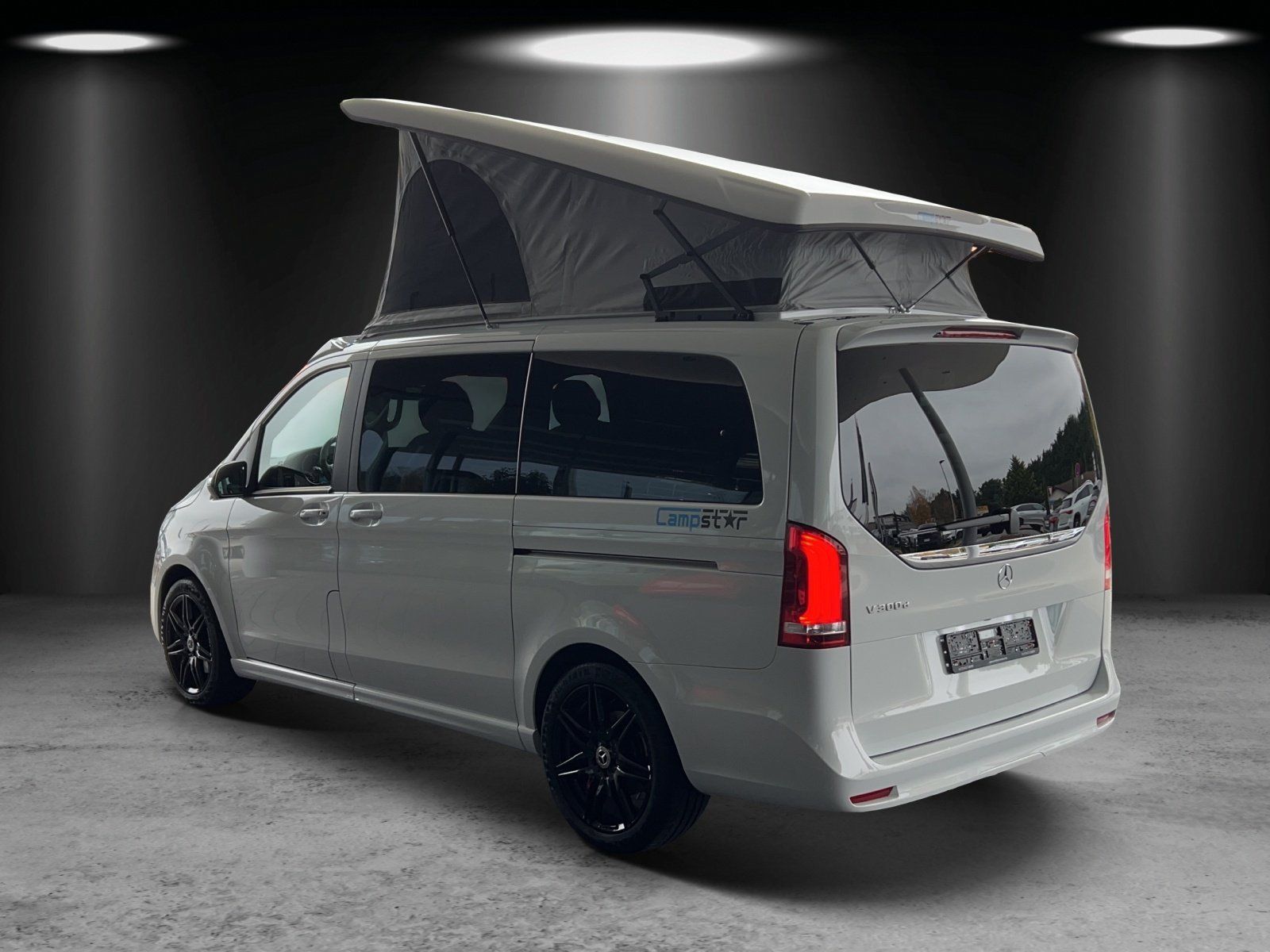 Fahrzeugabbildung Pössl V 300 d Pössl Campstar AMG ILS Schwenkküche