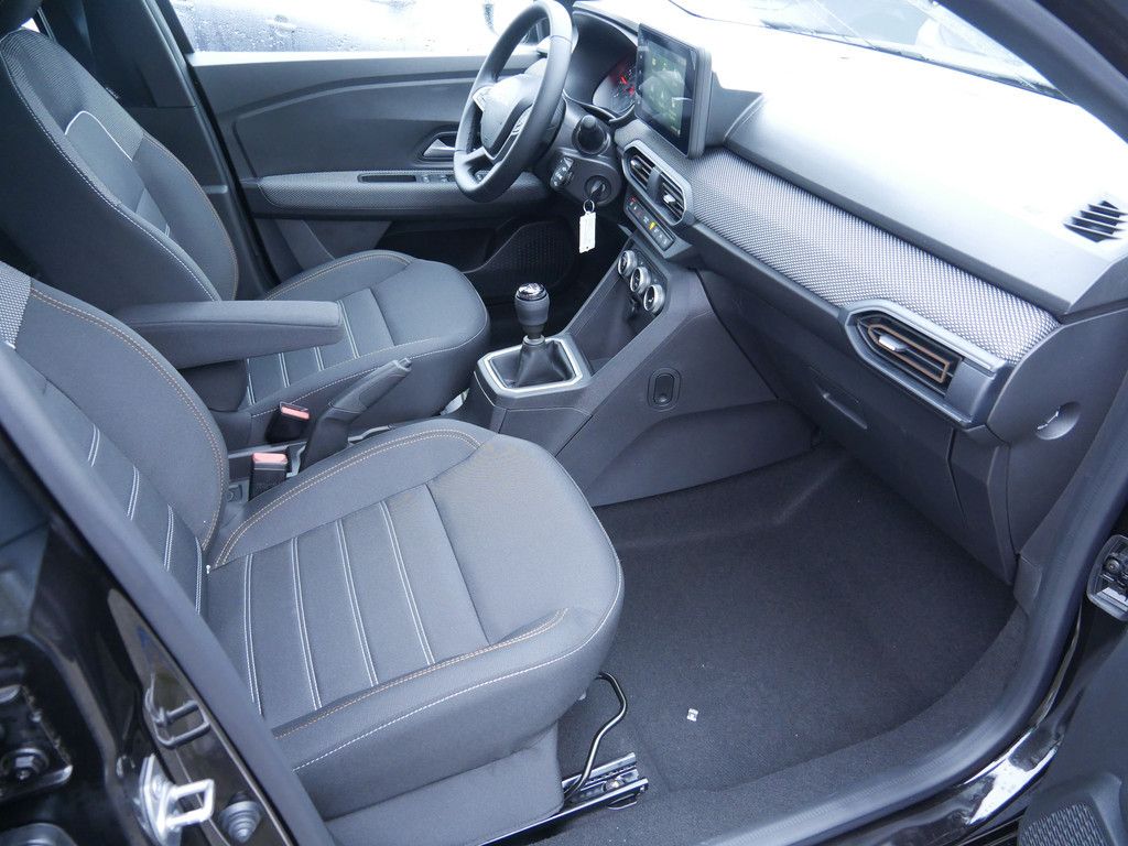 Fahrzeugabbildung Dacia Sandero Stepway Expression TCe 90