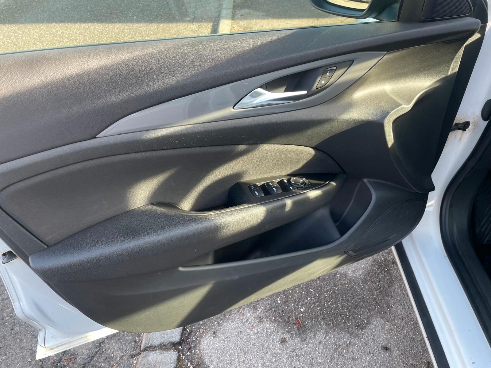 Opel Insignia B Sports Tourer Business Edition