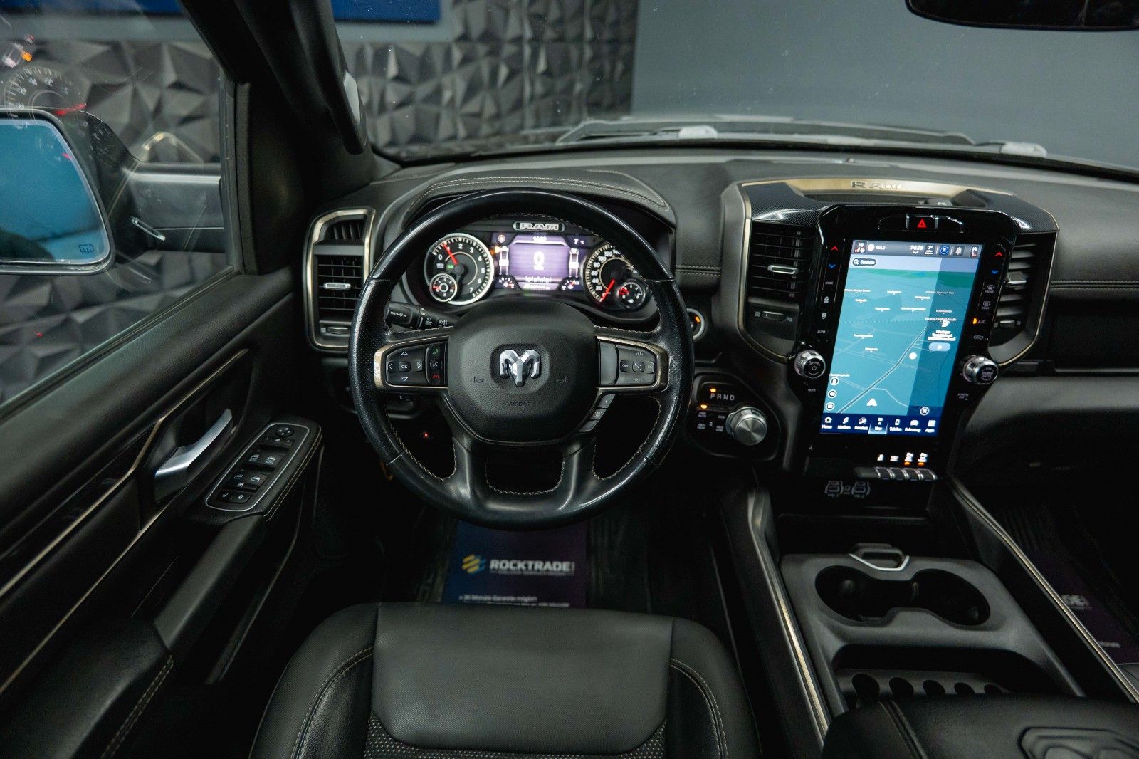 Fahrzeugabbildung Dodge RAM 5.7 V8 HEMI 4x4 Offroad BLACK EDITION  LPG