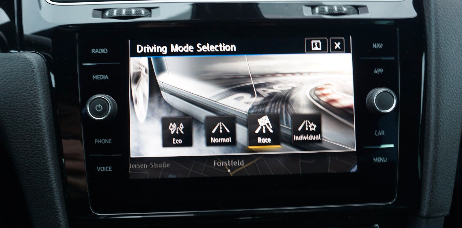 Fahrzeugabbildung Volkswagen Golf VII Variant R-line 4M,Navi,LED,SH,ACC,Kamer