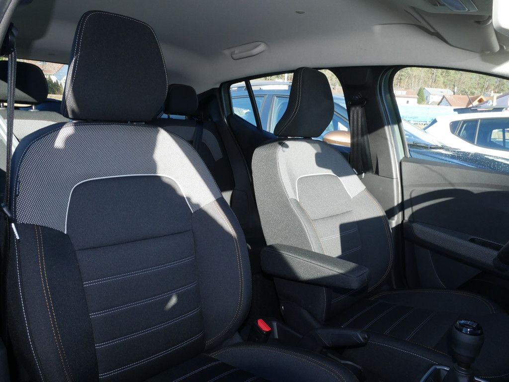 Fahrzeugabbildung Dacia Sandero Stepway Expression TCe 90