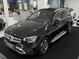 Mercedes-Benz GLC 200 4M AMG INT.*PANO*LED*AHK*KAM*DISTR*AMBI* - Mercedes-Benz GLC 200: Automatik