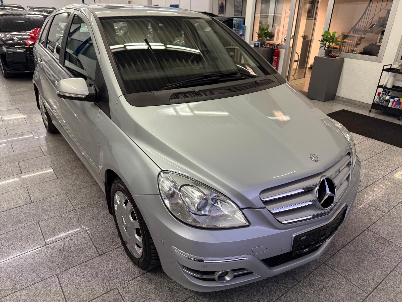 Mercedes-Benz B 200 CDI*AUTOMATIK*SPORT*SHZ*LEDER*PANO*TMP*AHK