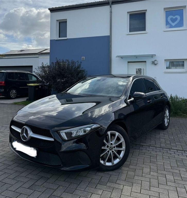 Image of Mercedes-Benz A 220