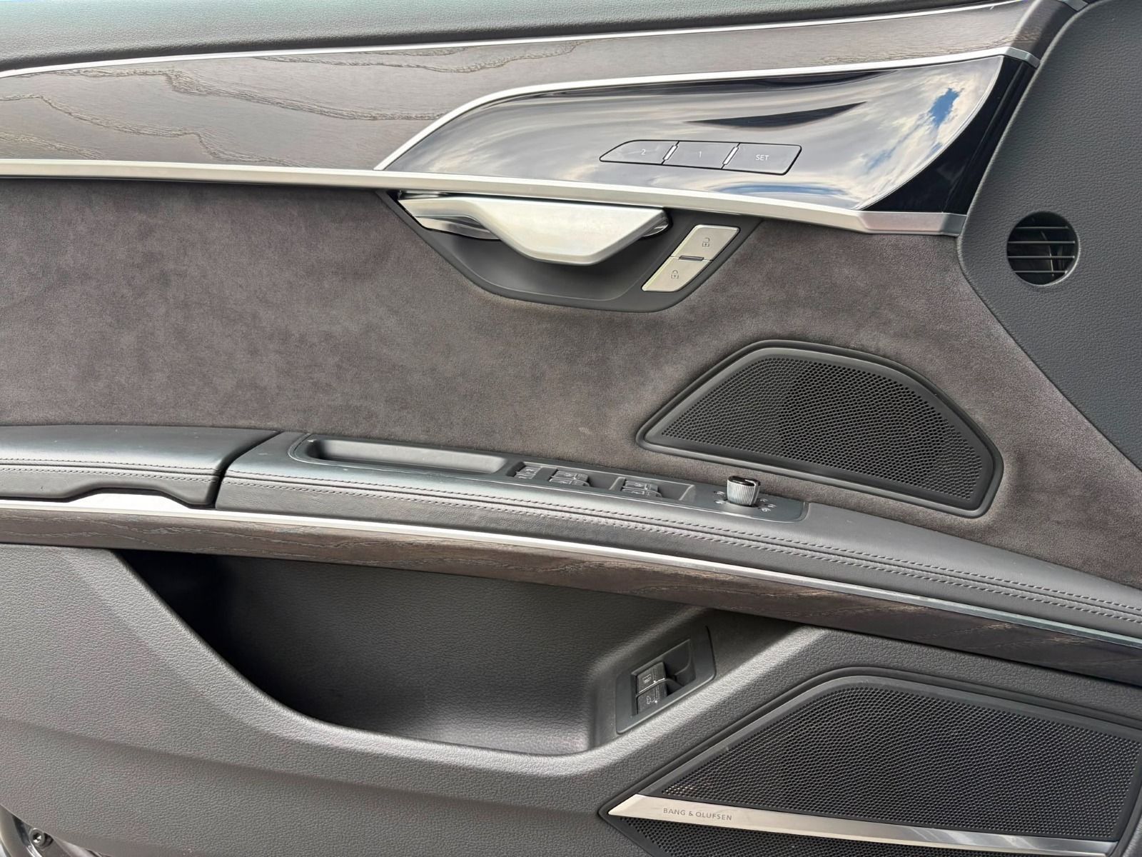 Audi A8 - Bild 10