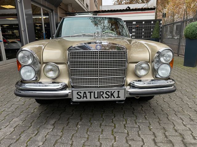 Mercedes-Benz 300 SEL/8 6.3 Liter Limousine