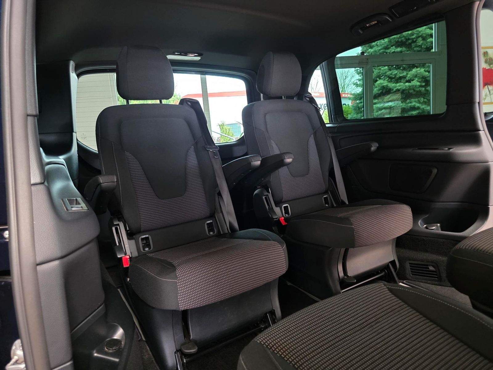 Fahrzeugabbildung Mercedes-Benz V 220d Edition lang /LED/Navi/Cam/Totwink./Ahk
