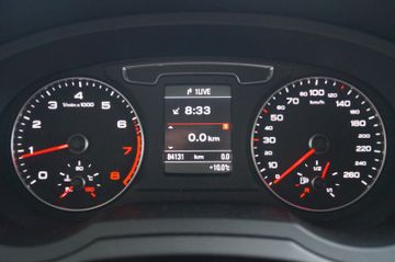 Audi Q3 2.0 TFSI quattro NAVI-LED-AHK-SHZG-TEMPOMAT-