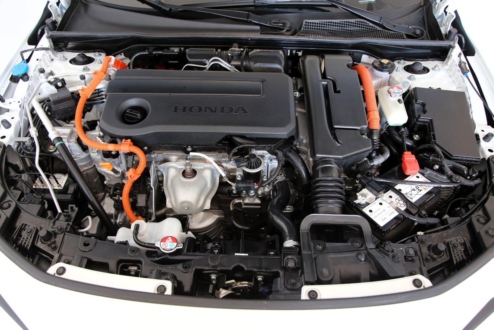 Honda Civic Lim. 5-trg. e:HEV Advance AZV Pano Bose