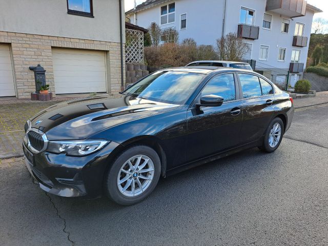 BMW 320d Lim. Advantage LED DAB Hybrid