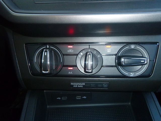 Fahrzeugabbildung Seat Ibiza 1.0 TSI, Style>Automatik/Klima/Bluetooth<