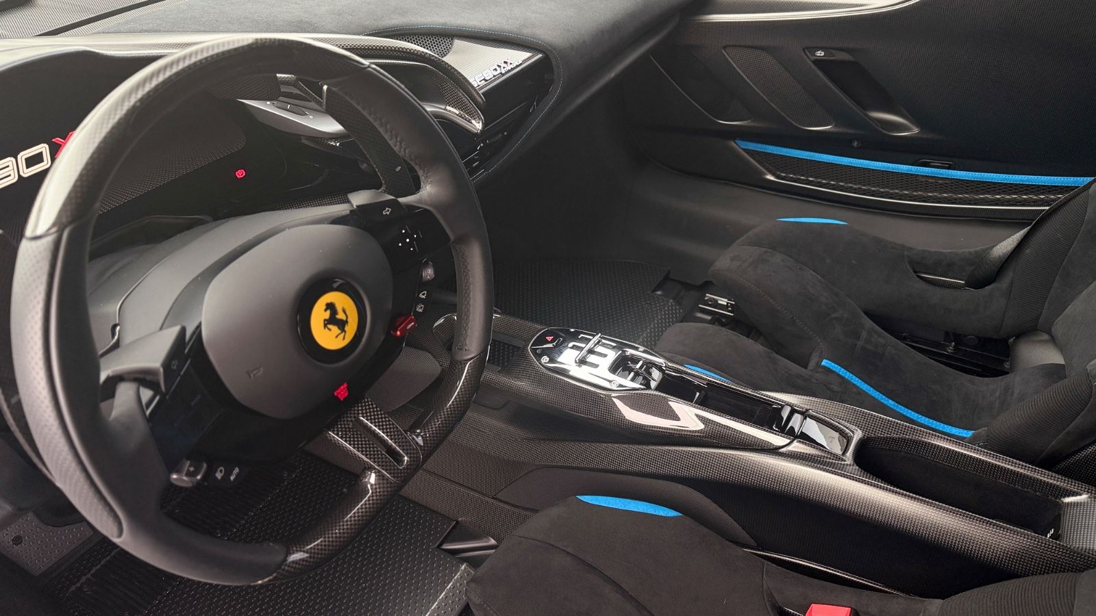 Fahrzeugabbildung Ferrari SF90 XX*1 owner*VAT*German car*PPF