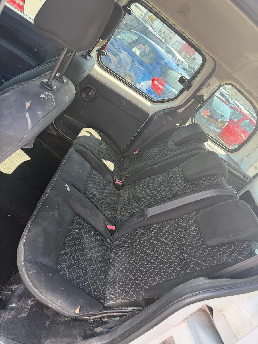 Renault Kangoo 2013 — photo 7