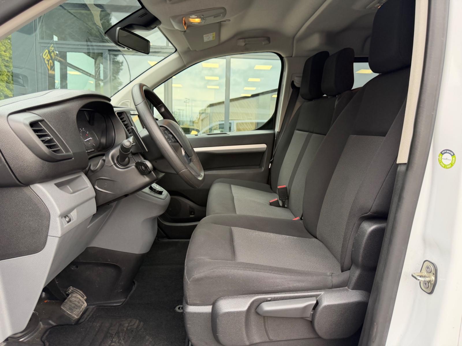 Peugeot EXPERT KASTEN PREMIUM TWINCAB EDTION L3*6.SITZER