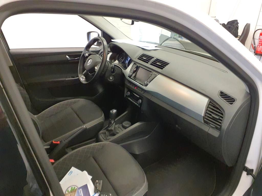 Fahrzeugabbildung SKODA Fabia Combi Ambition AHK SITZH. NAVI PDC 1.HD