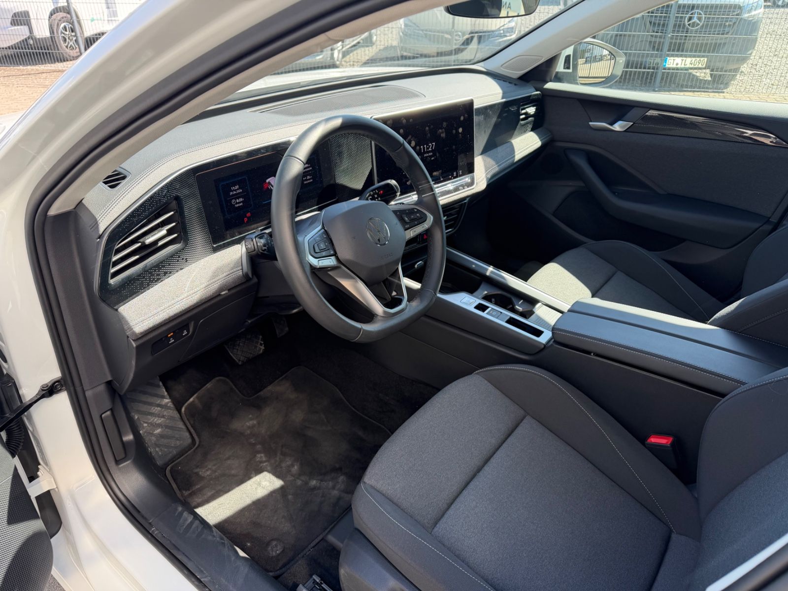Fahrzeugabbildung Volkswagen Passat Variant 1.5 eTSI 110 kW