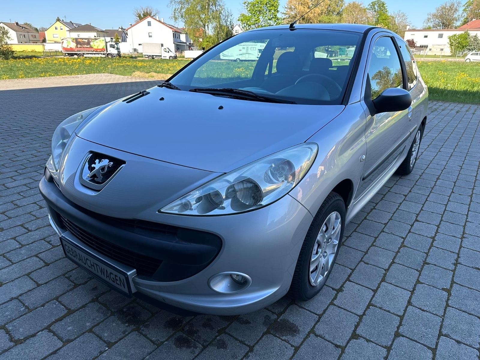 Peugeot 206 + Urban Style 1 Hand Euro5 AHK TÜV neu