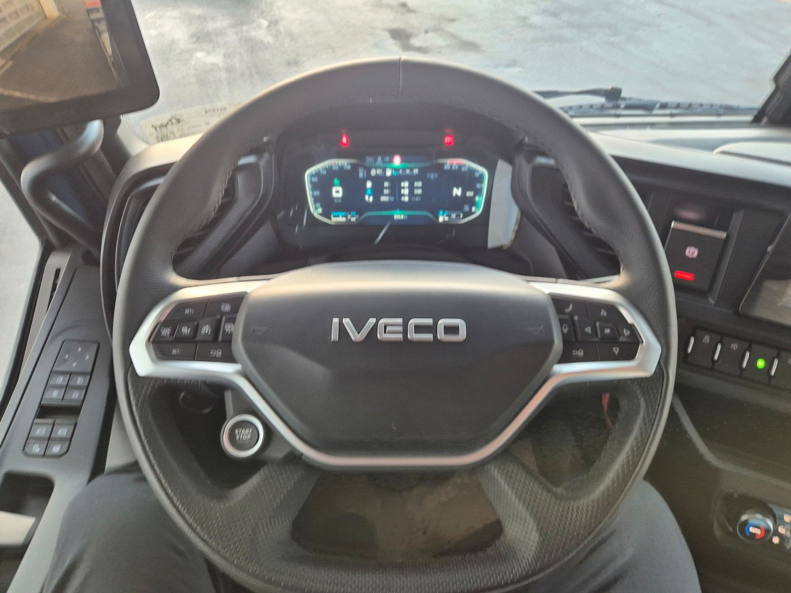 Fahrzeugabbildung Iveco AS260S50Y/FS CM 6x2-4 BDF Standklima 2xAHK Cam