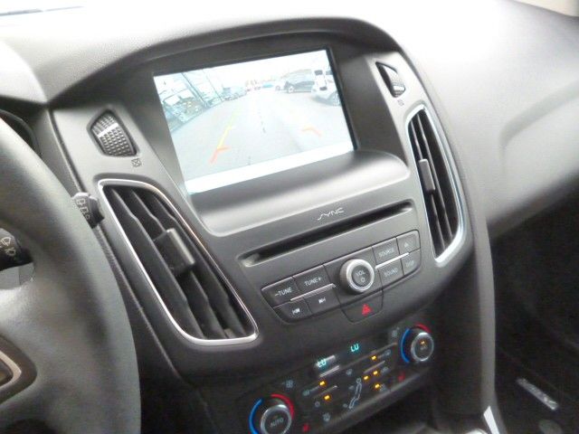 Focus 5-tg. 1,5i Titanium Automatik, RK,PP,Navi