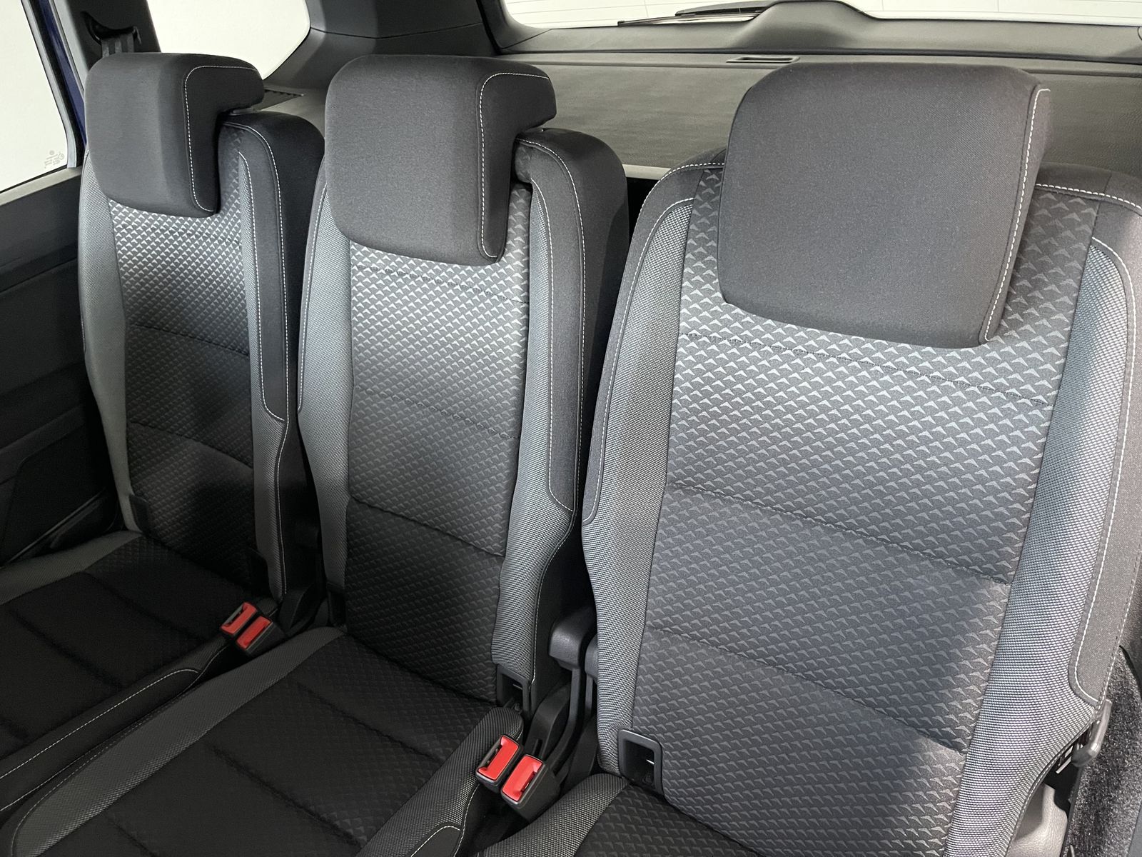 Fahrzeugabbildung Volkswagen Touran Comfortline 2.0 TDI*LED*Navi*PDC*Digital*