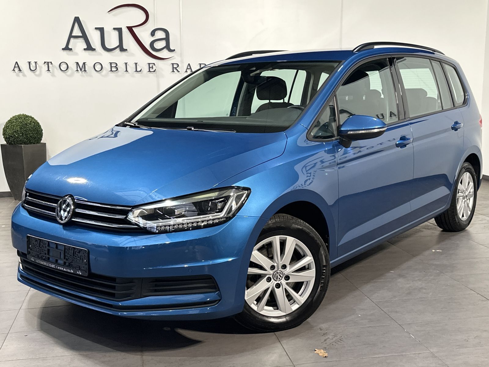 Fahrzeugabbildung Volkswagen Touran 2.0 TDI Comfortline NAV+LED+ACC+PP+EURO6D