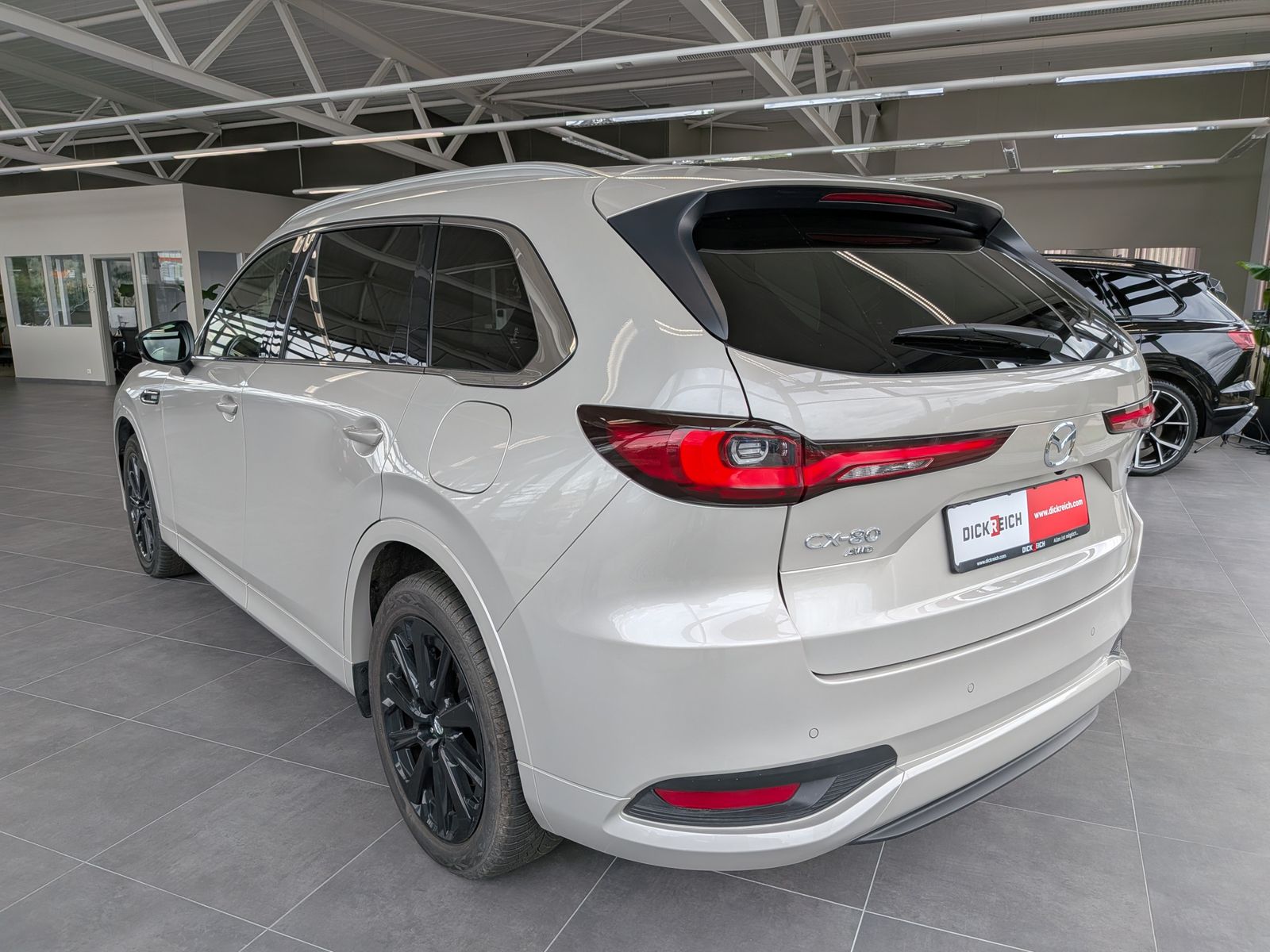 Vehicle image Mazda CX-80 3.3L E-SKYACTIV D 254 HOMURA+ 7-seat Pano