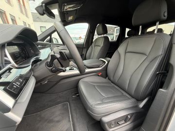 Audi Q7 - 8