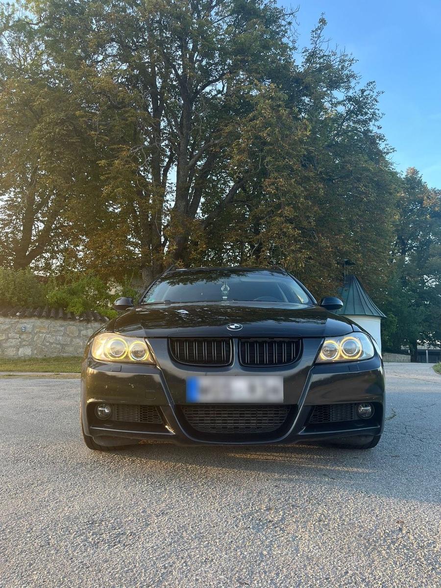 BMW 320 2009 — photo 5