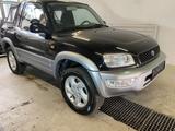 Toyota RAV 4 - Toyota mit Benzin-Antrieb: Cabrio