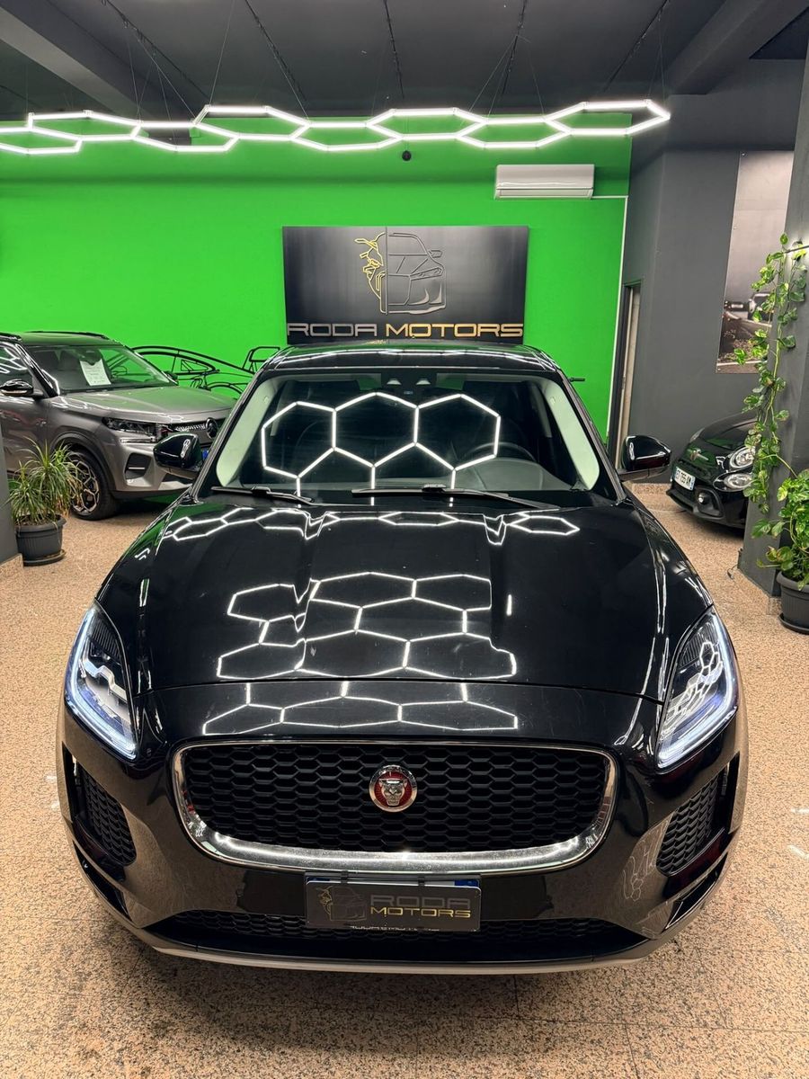 Jaguar E-Pace 2.0D 150 CV AWD R-Dynamic S imagem 2