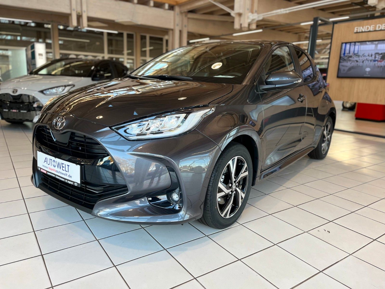 Fahrzeugabbildung Toyota Yaris Hybrid Teamplayer - Comfortpaket