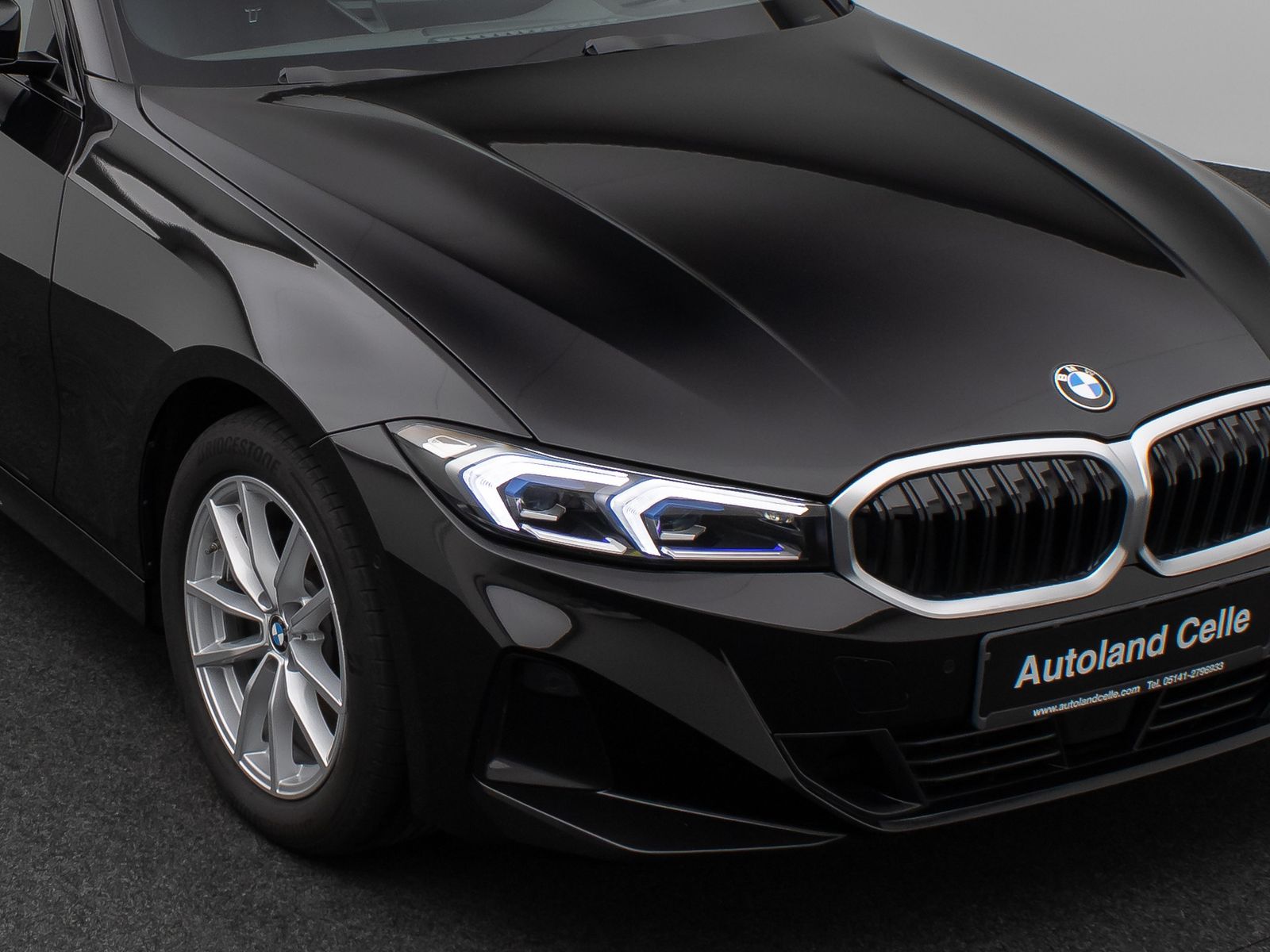 Fahrzeugabbildung BMW 318d Kamera DAB HUD Stop&Go DrivAssist Adapt.LED