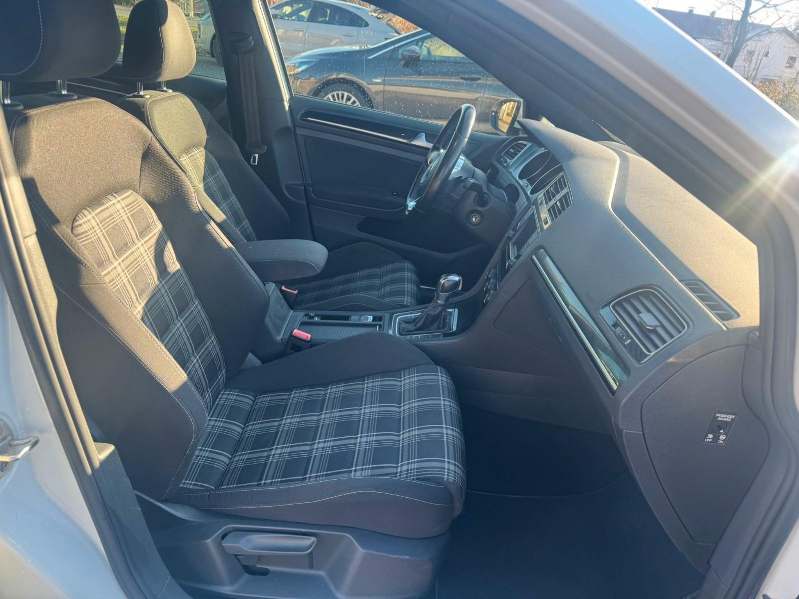 Volkswagen Golf VII Variant GTD BMT+Navi+Ahk+Xenon+