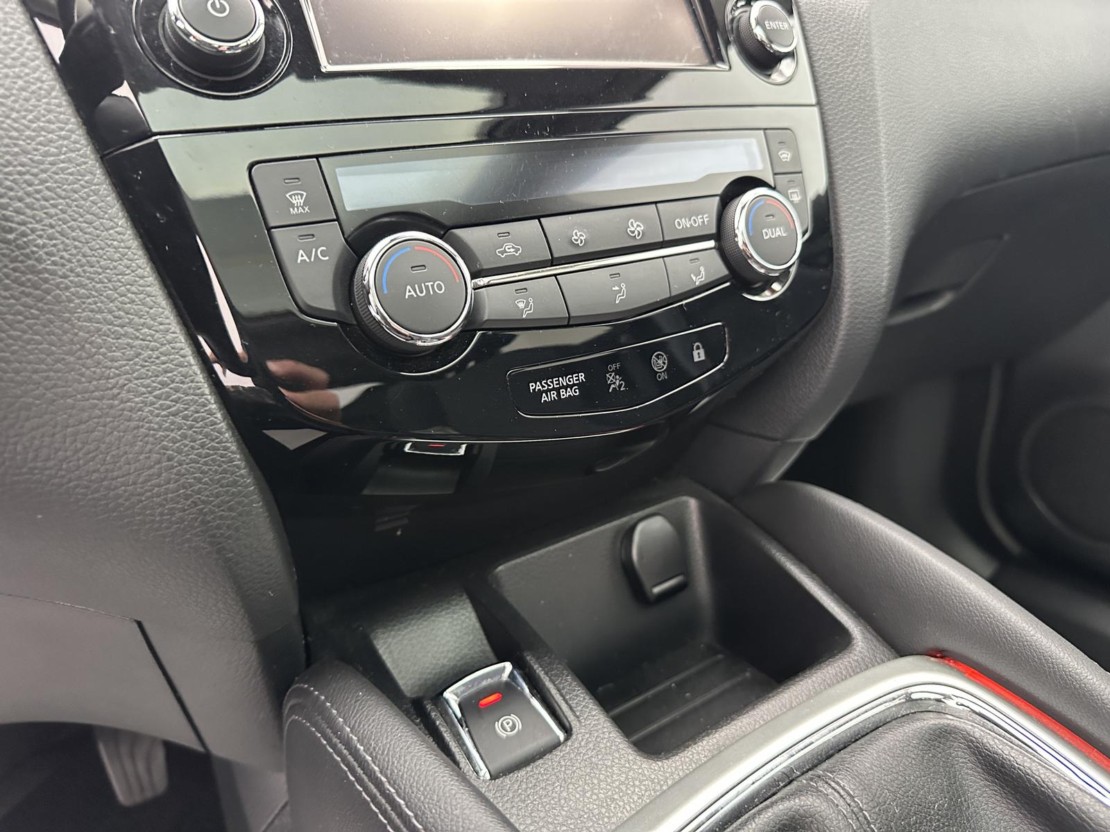 Nissan Qashqai N-Connecta "PANO-NAVI-CAM-MULTI-TEMPO"
