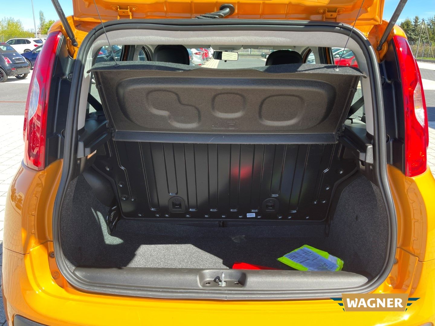 Fahrzeugabbildung Fiat Panda Hybrid Klimaanlage Isofix Tagfahrlicht