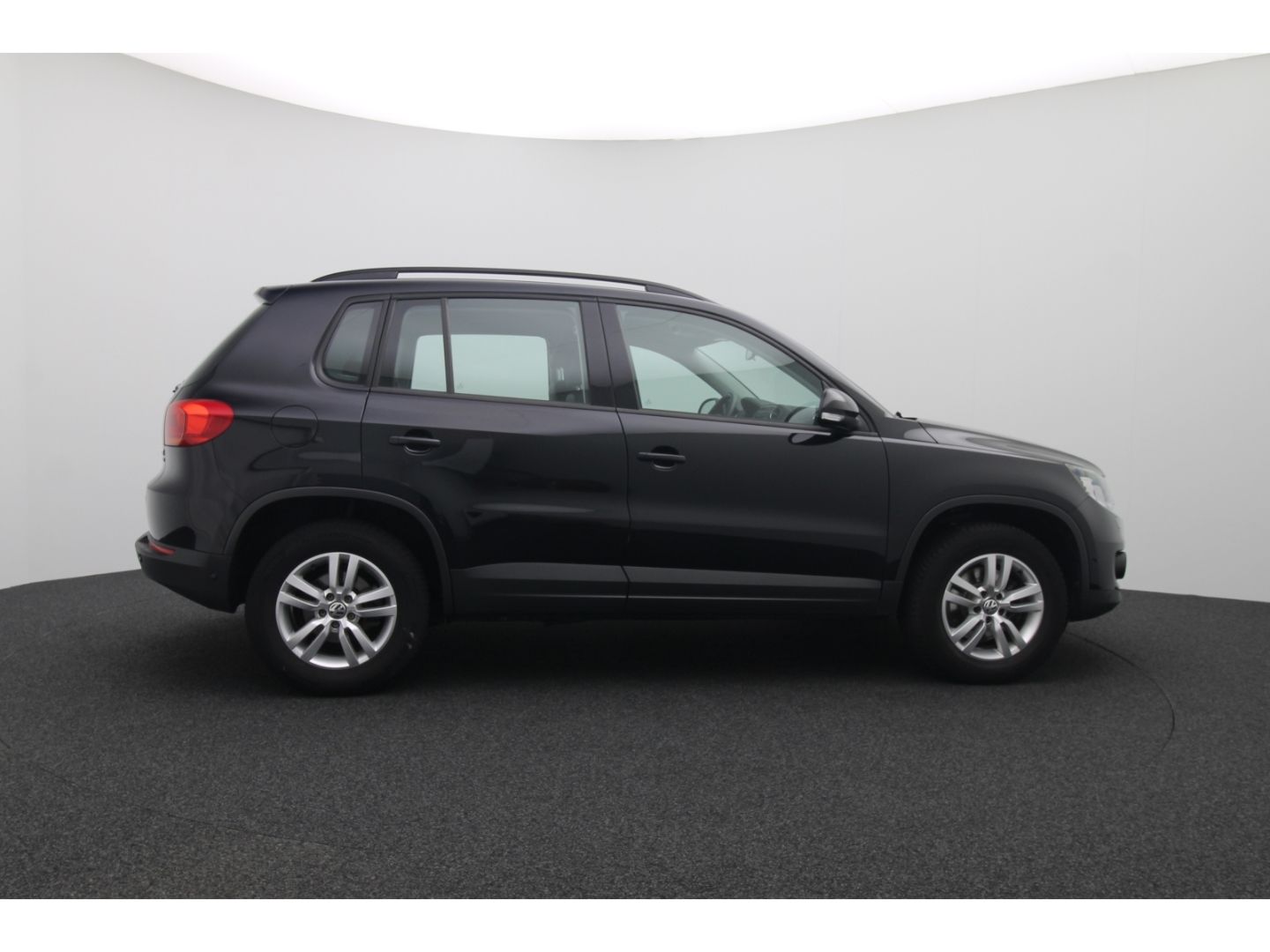 Fahrzeugabbildung Volkswagen Tiguan 2.0 TDI DSG 4Motion Trend & Fun AHK Xenon