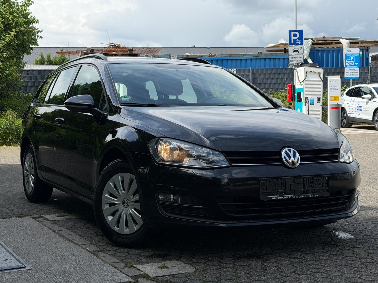 Volkswagen Golf 7 Variant 1,6 TDI ; 1Hand ; Mwst. ; TÜV Neu