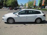 Renault Laguna 3 Kombi Weiß Anhänger Kuppl... - Renault Laguna mit Benzin-Antrieb: Kombi