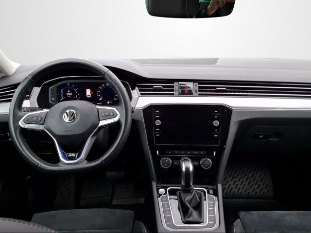 PASSAT VARIANT GTE 1.4 TSI IQ.LIGHT+CAM+DYNAUDIO