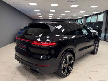 Porsche Cayenne - 4
