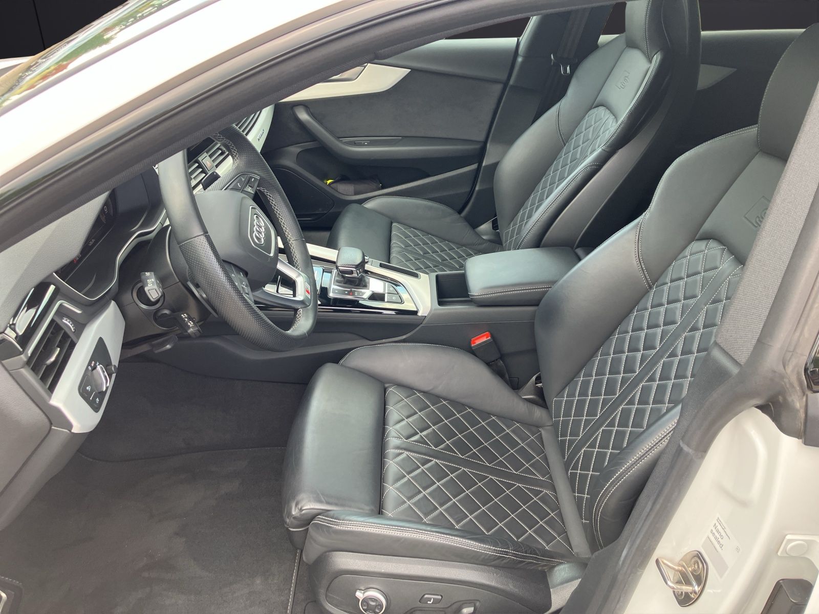 Fahrzeugabbildung Audi A5 Sportback 40 TFSI quattro S line AHZV MATRIX