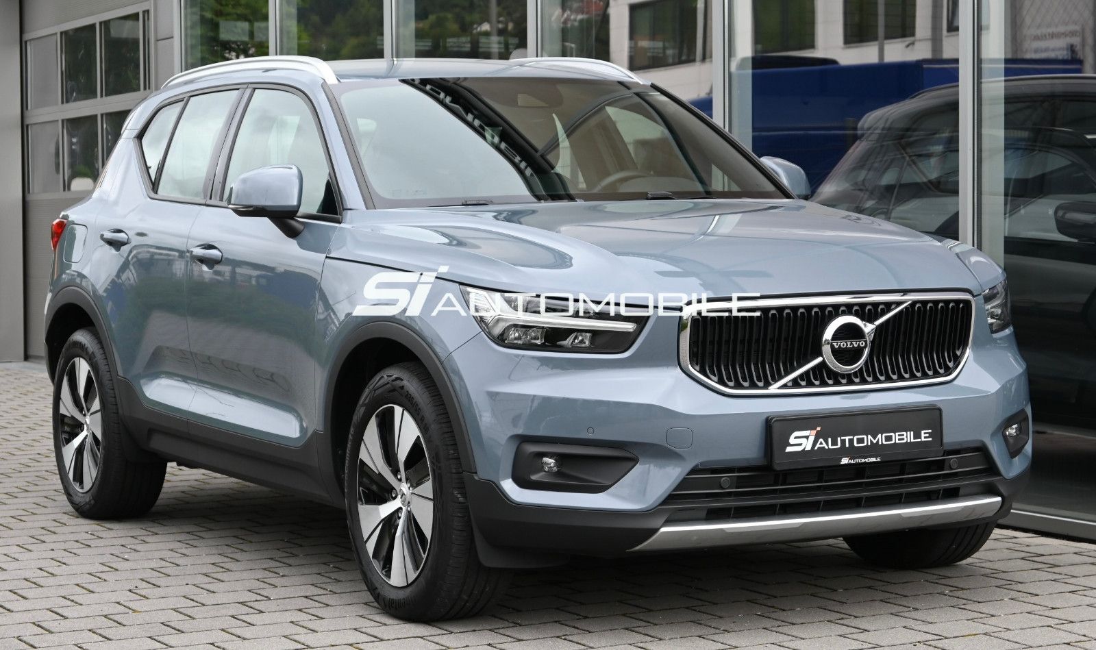 Fahrzeugabbildung Volvo XC40 B4 AWD Momentum Pro Aut. °AHK°STANDHEIZUNG°