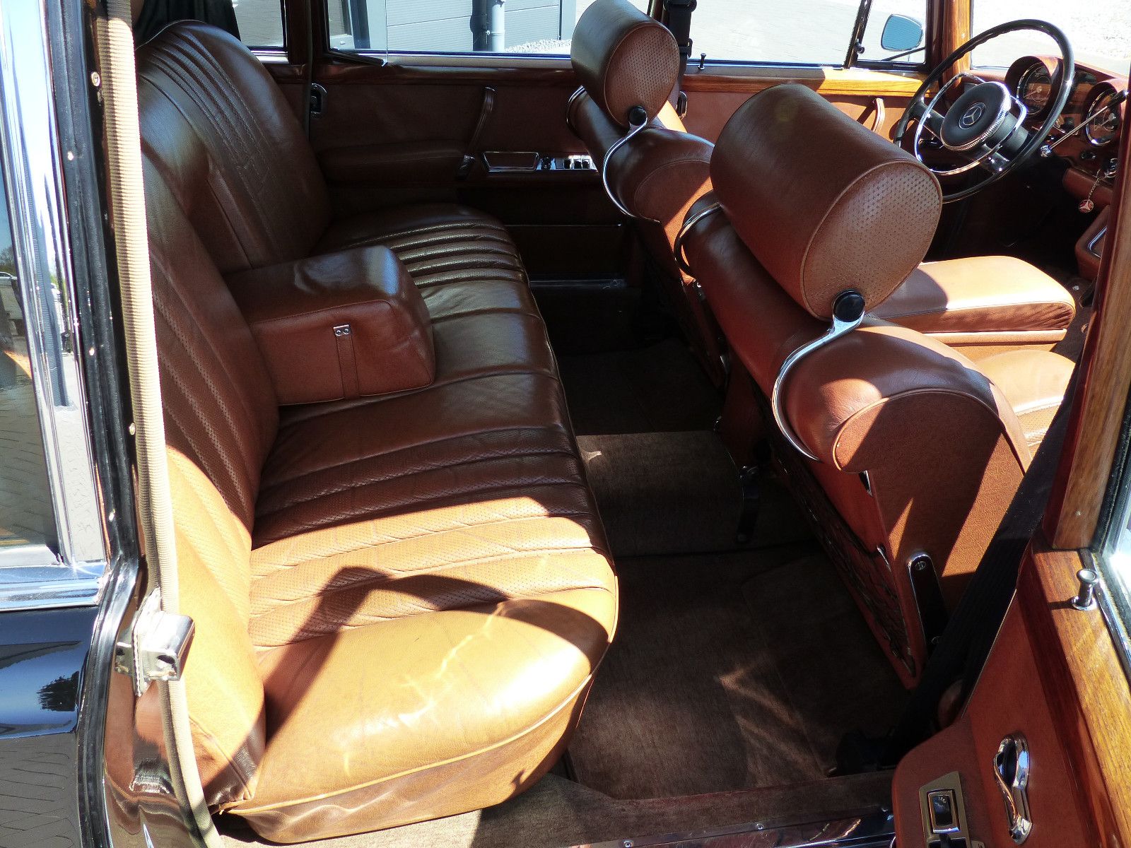 Fahrzeugabbildung Mercedes-Benz 600