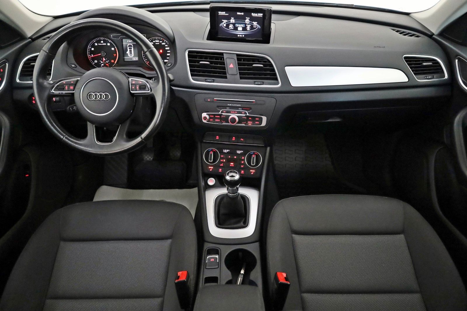 Fahrzeugabbildung Audi Q3 S Line, Navi,LED,Keyless,PDC,SH,AHK SR+WR