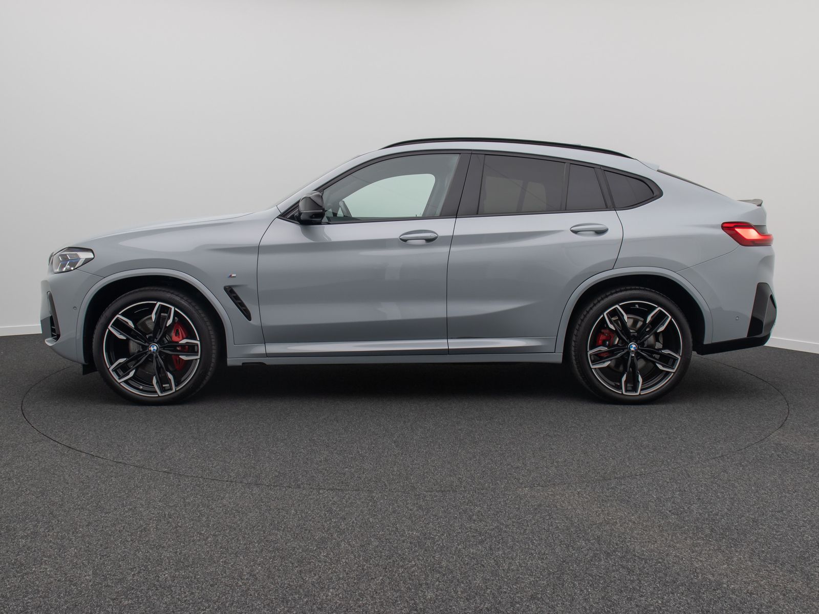 Fahrzeugabbildung BMW X4 M40i Laser360°HUD H/K DAB Panorama AHK 21Zoll